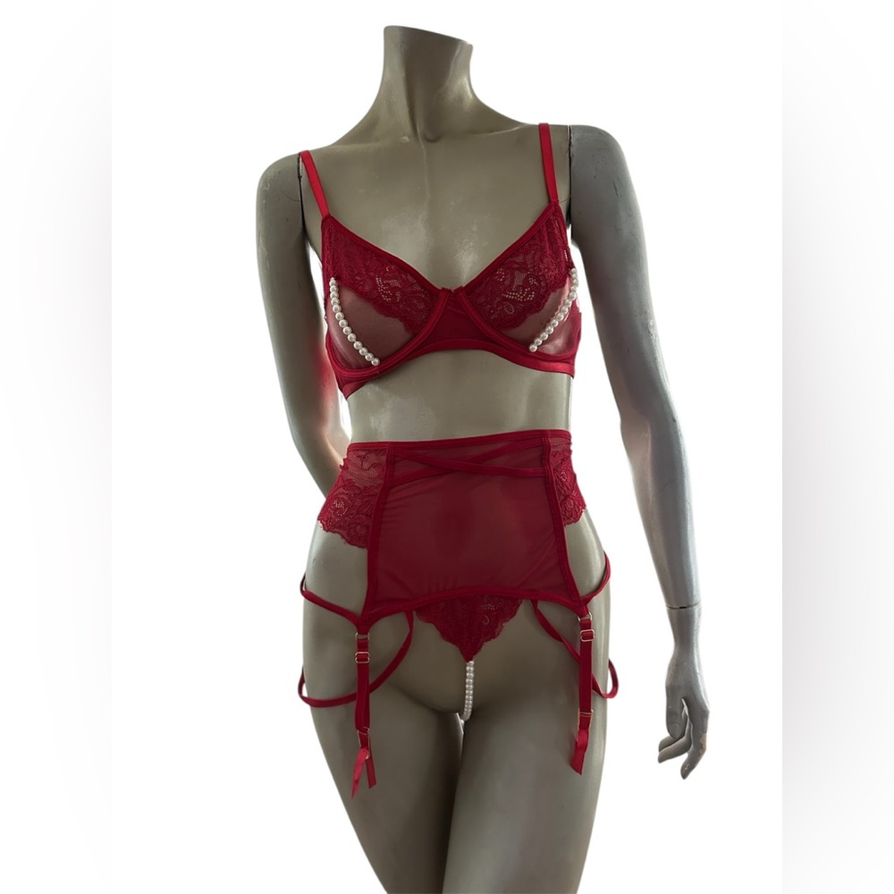 Oh La La Cheri High Waisted Pearl Crotch Lace Bra Garter Set - NWT
